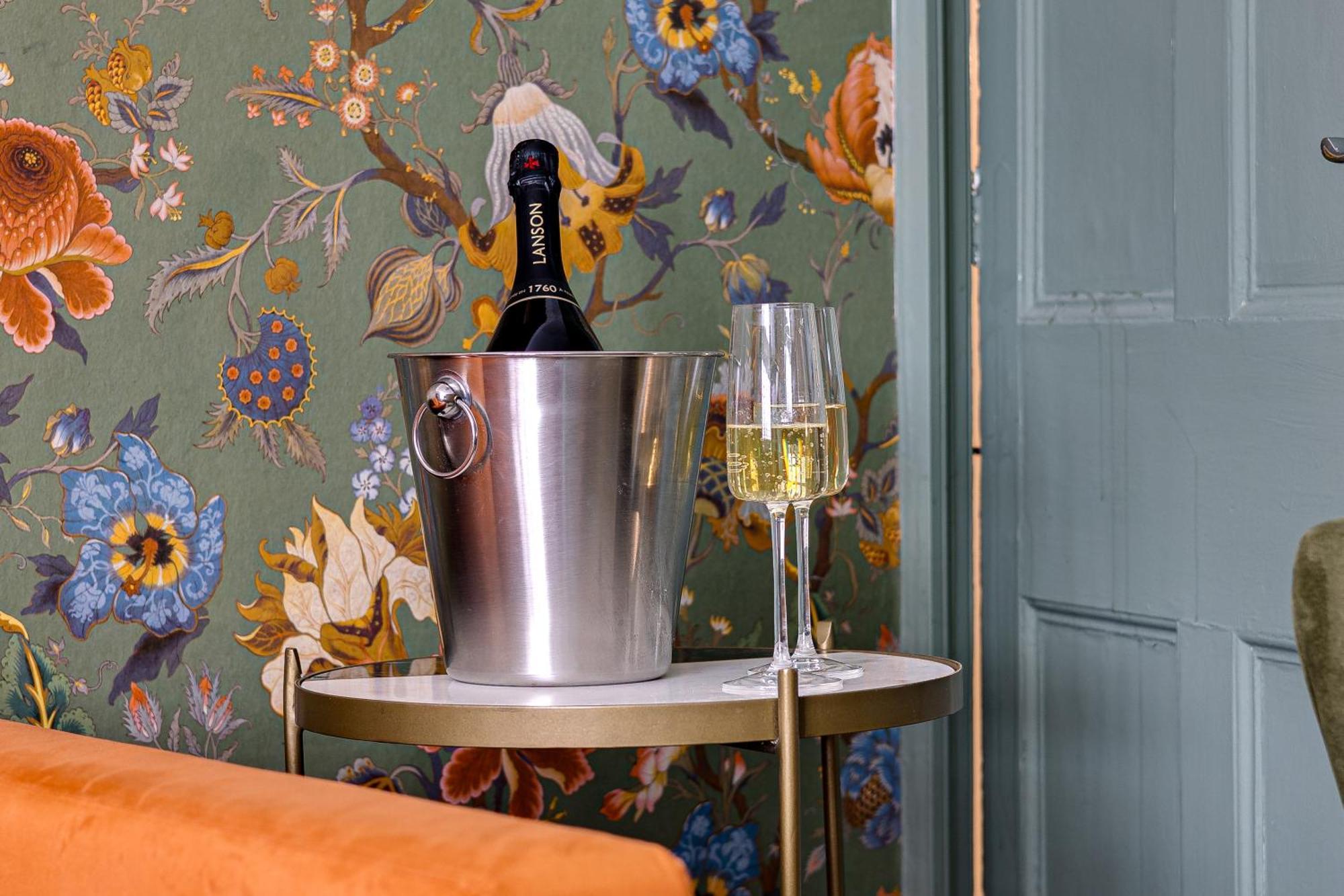 Insta-Worthy Loft On Historic Chester Rows, Sleeps 4 & Free Parking Екстериор снимка